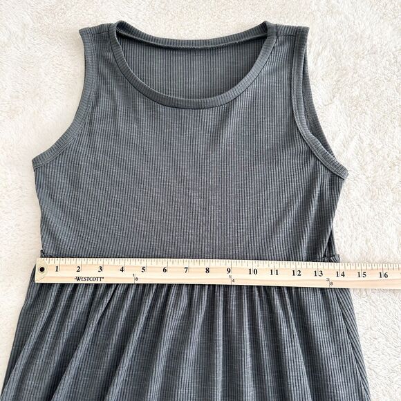 Women's Dress Green Size M Sleeveless Ribbed Knee-Length - Picture 8 of 9